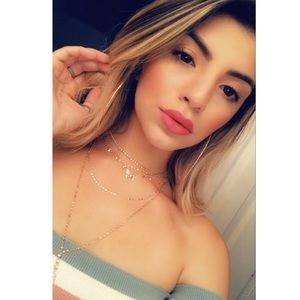 Meet your Posher, Cynthia